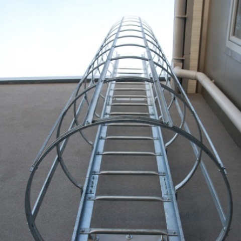 Испытания пожарных лестниц и ограждений кровли